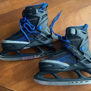 Boys black and blue ice skates Size 11, Never Used.